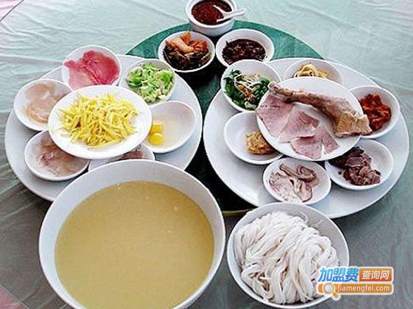 锅锅香过桥米线加盟费