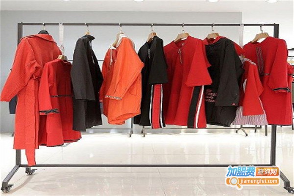 【折扣女装店加盟】加盟折扣女装店，轻松赚钱幸福一辈子！
