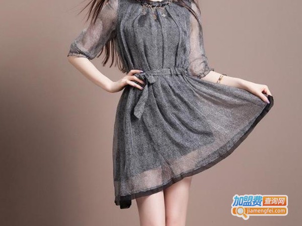 百华亚美女装