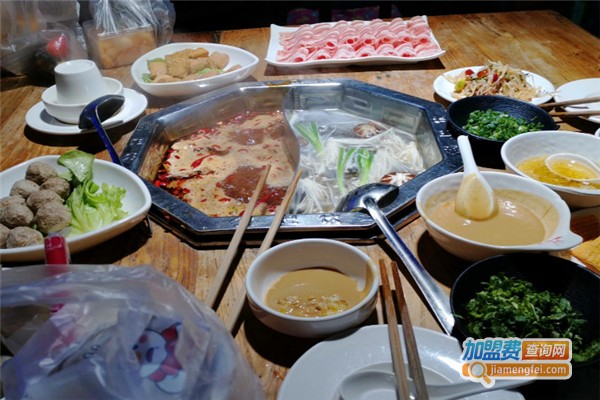 锅巴饮火锅
