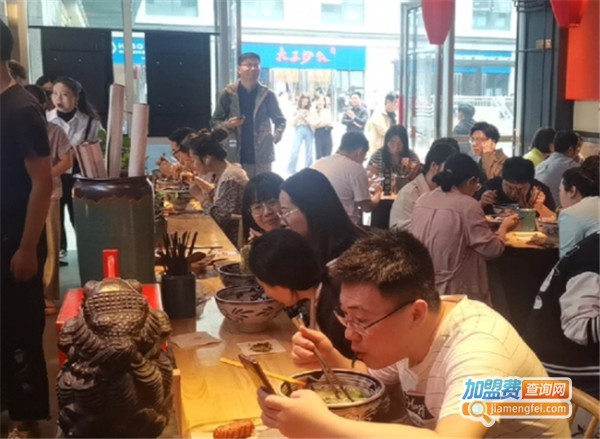 人人福鲜面加盟费