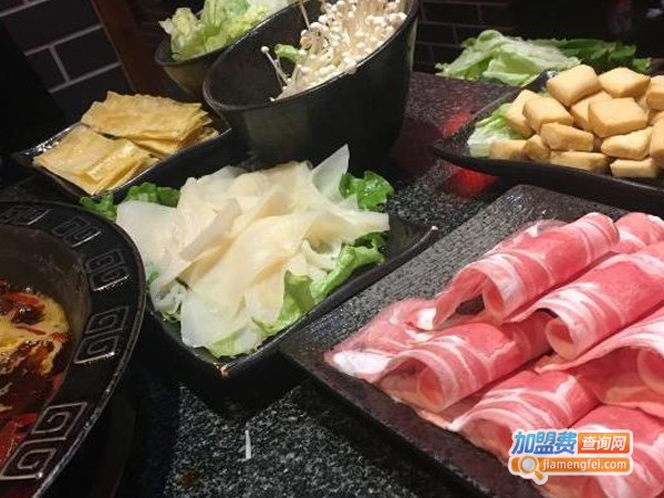 石桌子老板凳土灶火锅加盟费
