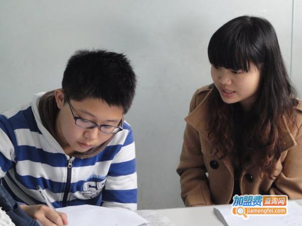 一对一教育辅导加盟费是多少钱？