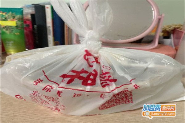 湘聚辣过瘾木桶饭加盟