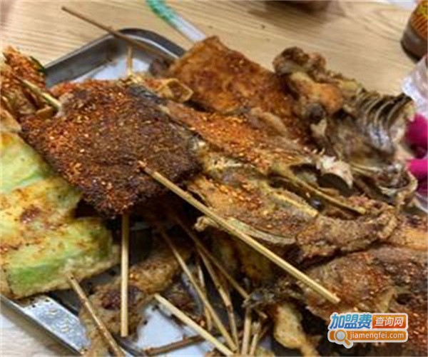 老三鸡架肉串店