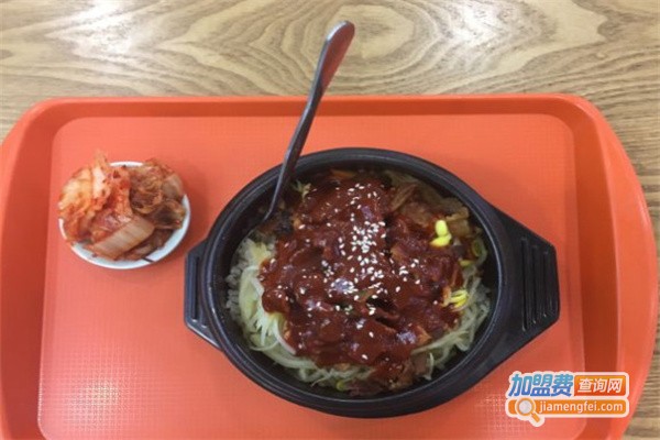 聚香隆美食城