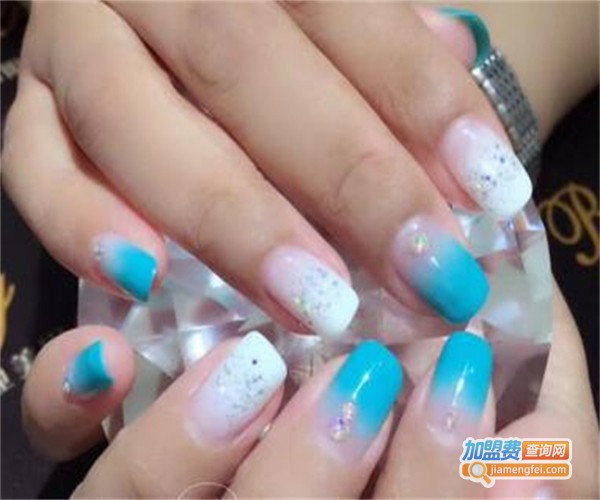 阳阳美甲美睫