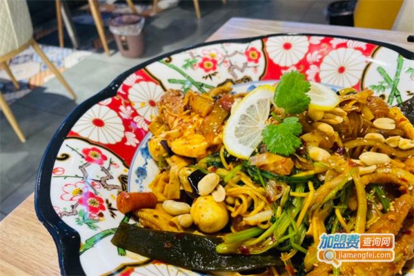 椒小鲜麻辣烫加盟费