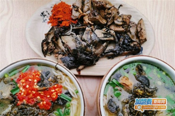 子宸什夹婆乌鸡米线