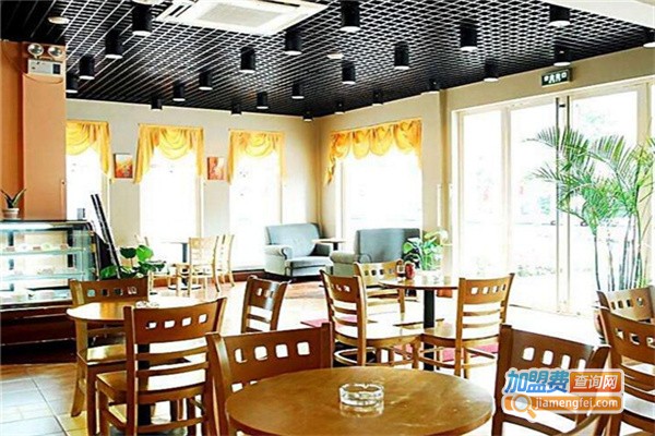 叻哥亚洲茶餐厅加盟
