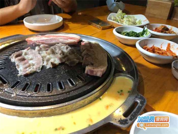 小本家韩国传统烤肉加盟