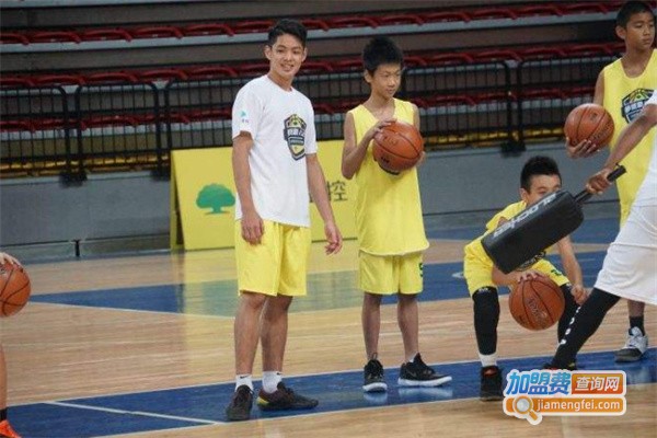 林书豪篮球训练营加盟