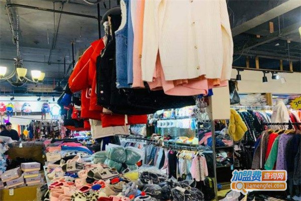 阿宝童装店