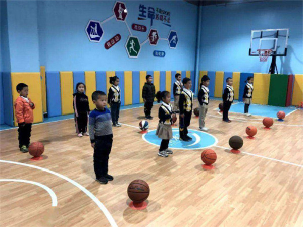 儿童篮球馆