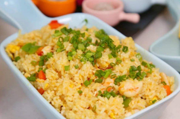 抖少年海鲜炒饭