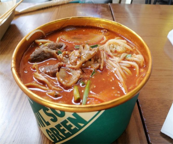 碗太绿臭豆腐米线