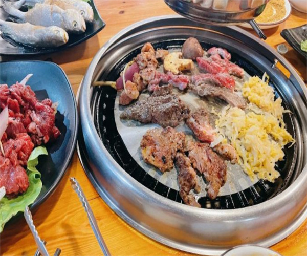 三胖烤吧烤肉加盟