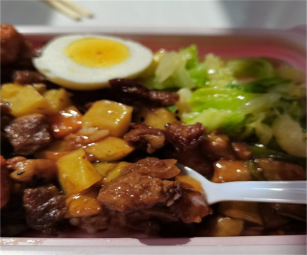 牛家妈妈红烧牛肉饭
