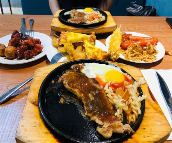 豪风情牛排自助餐厅加盟