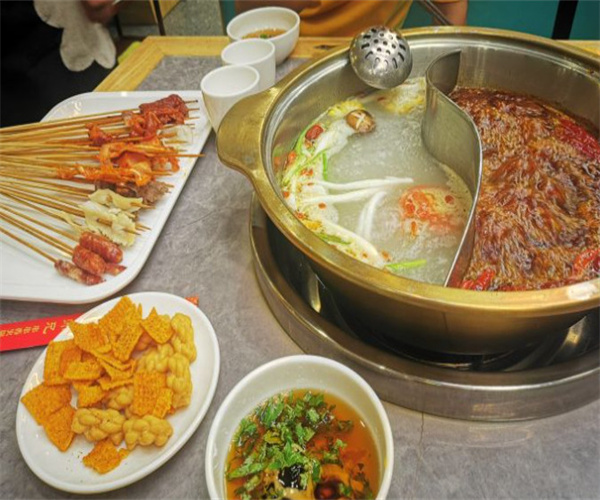 唐师兄串串香火锅加盟费
