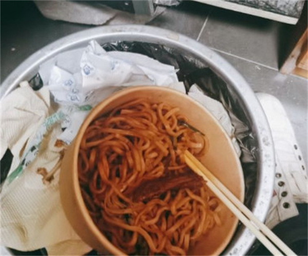 大圣葱油拌面