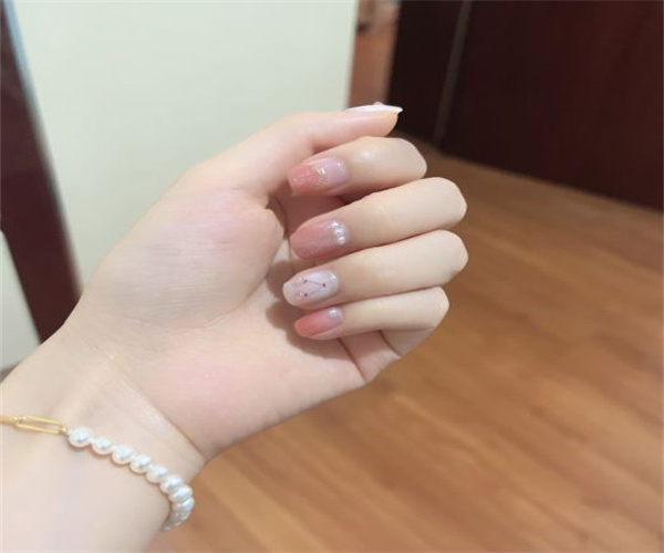 尤米一站式美甲加盟