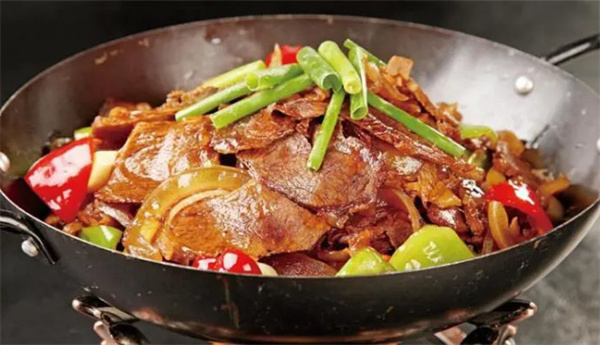 彝家香锅牛肉