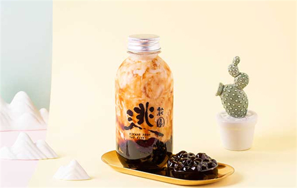 【逃花园奶茶加盟】加盟逃花园奶茶,前景广阔赚得多!