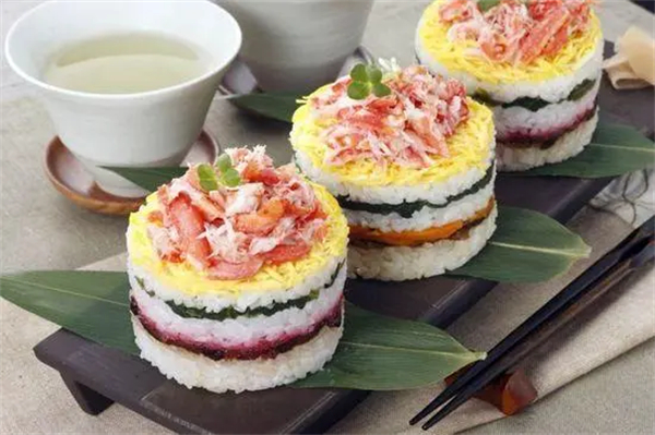 日本游泳鱼骨寿司