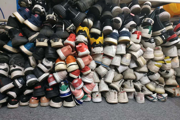 专业洗鞋店