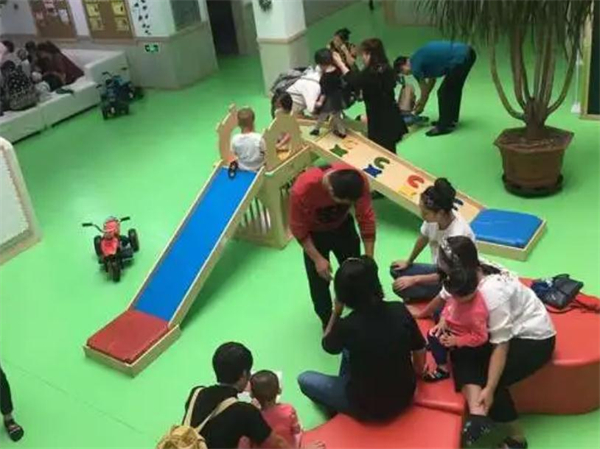 亲子教育培训机构加盟费