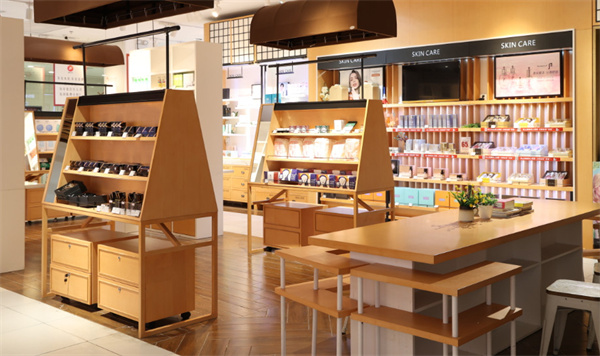 连锁化妆品店