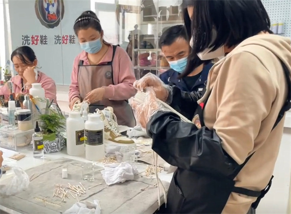 一休洗鞋店