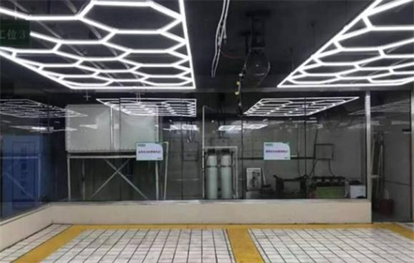 汽车改装店