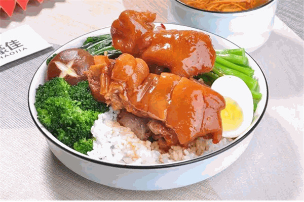 隆江卤猪脚饭