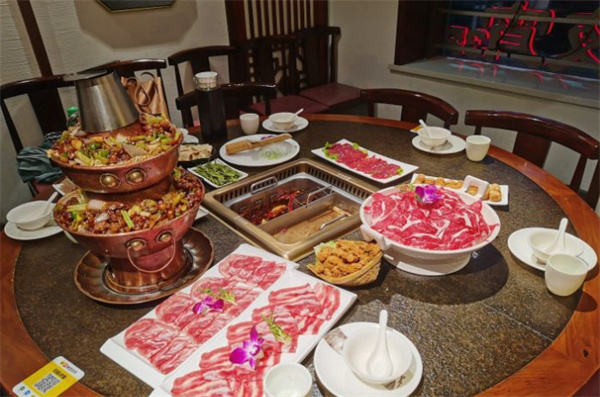 潘十九地道成都老火锅
