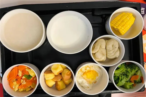 妈妈来了月子餐