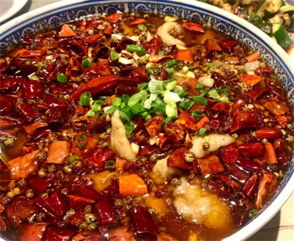 醉阿婆泡椒五绝：川式美食引诱你的味蕾