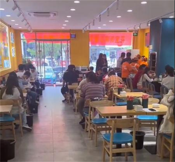 花宝街石锅鸡公煲加盟费