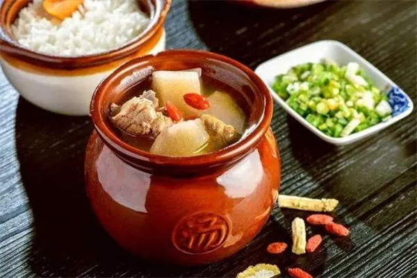 煨阿婆营养煨汤