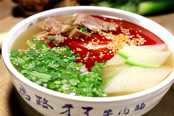 马路牙子牛肉面