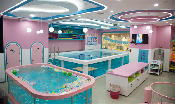 婴幼儿洗澡游泳馆