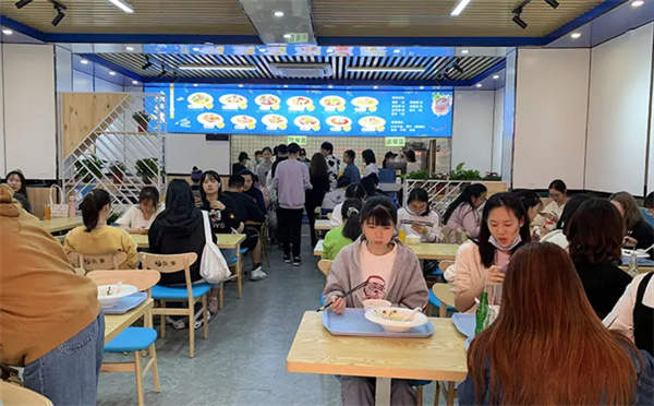 鱼拿酸菜鱼