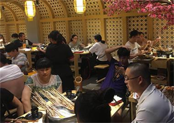 麻渣渣洪七公串串香