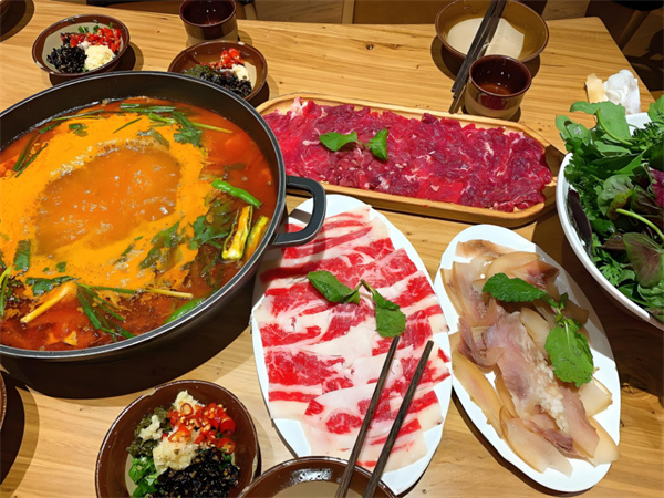 黔家婆酸汤鲜牛肉火锅