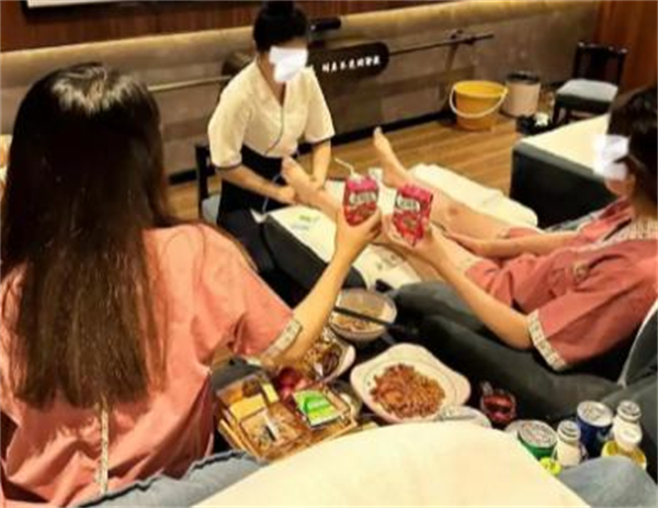 唐三草肩颈