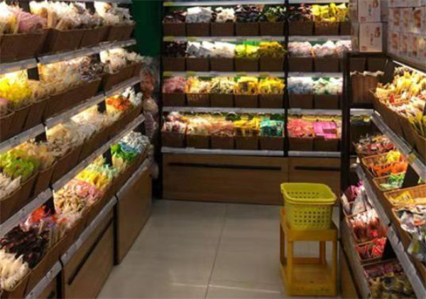 陆一鸣零食店