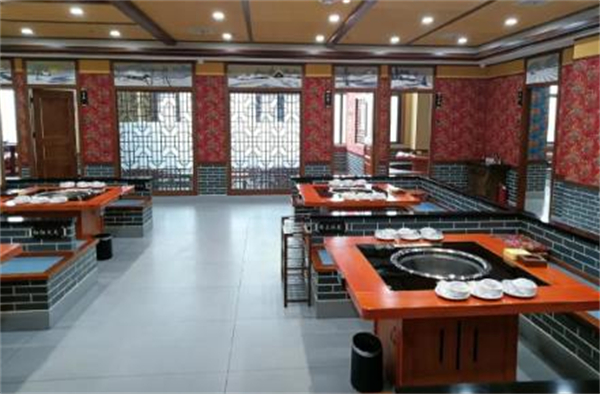 黑土地铁锅炖