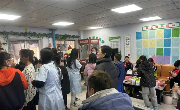 臻艾瞳