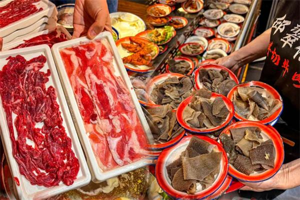 邱翠花鲜切牛肉自助火锅
